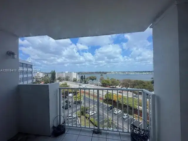 1 bedroom 1 bath Residential Lease for rent at 1200 NE Miami Gardens Dr # 912W, Miami FL 33179