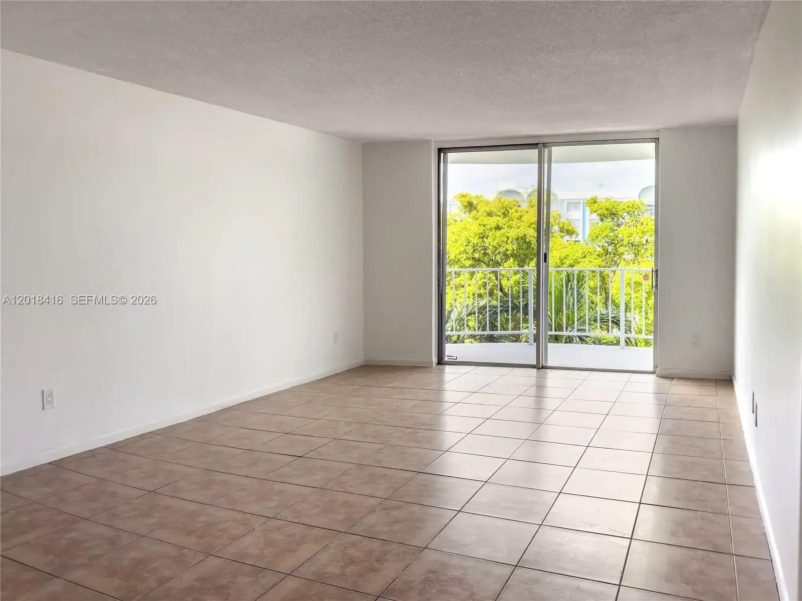 1 bedroom 1 bath Residential for sale at 496 NW 165th St Rd # 410, Miami FL 33169