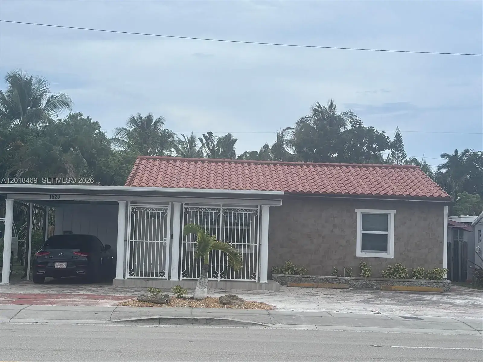 3 bedroom 2 bath Residential Lease for rent at 1520 N Andrews Ave, Fort Lauderdale FL 33311