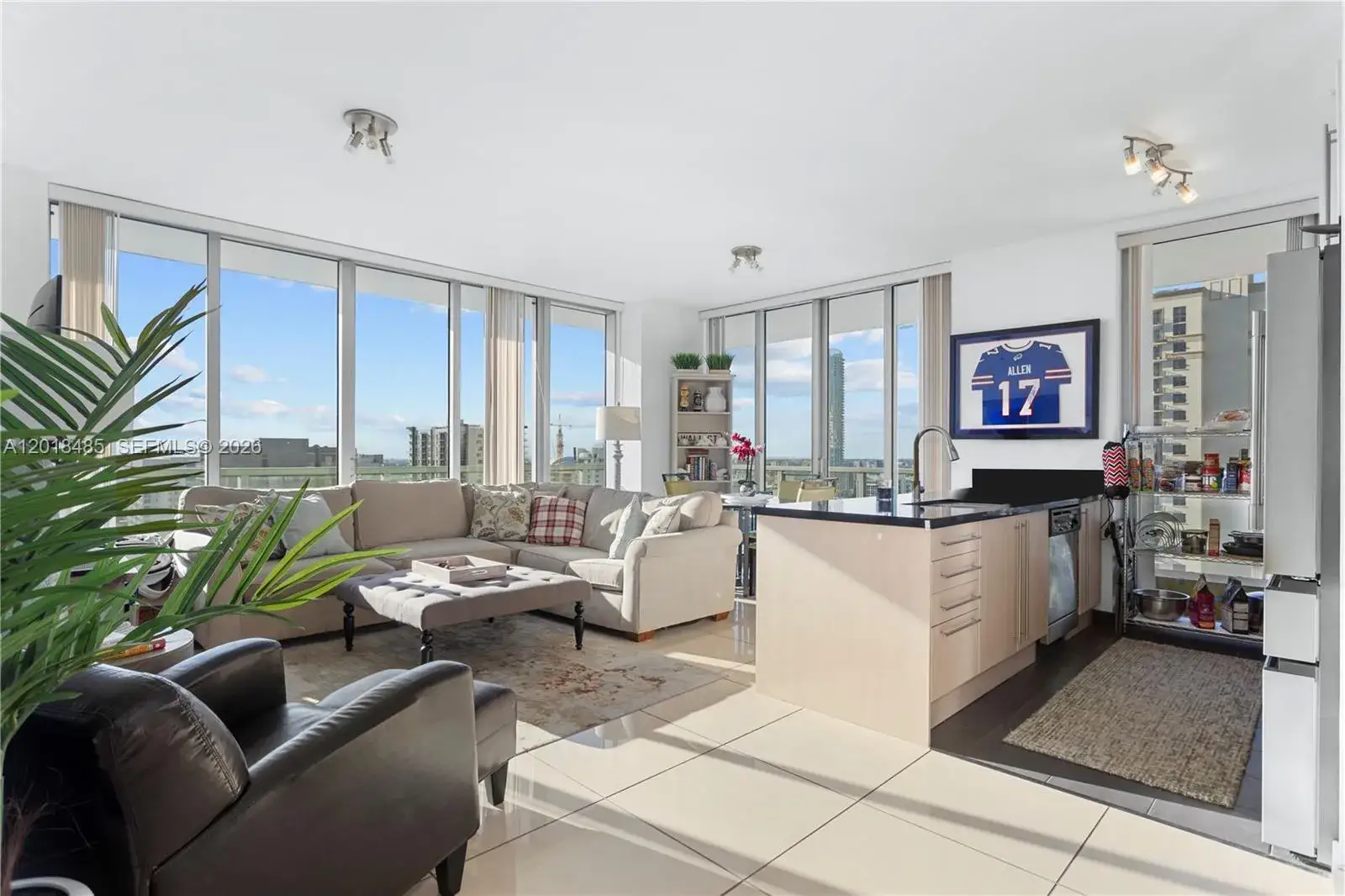 2 bedroom 2 bath Residential for sale at 1111 SW 1st Ave, Miami FL 33130