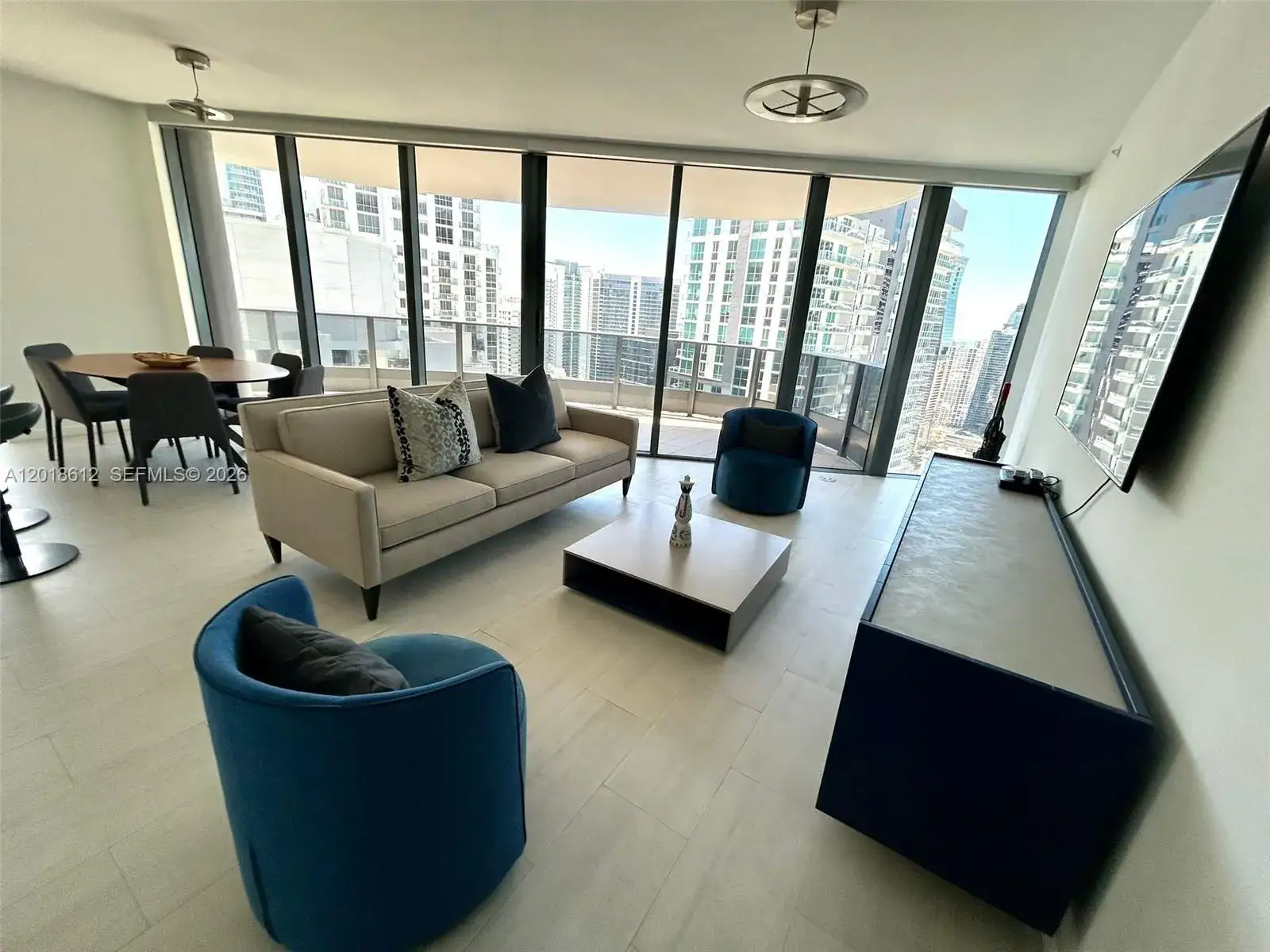 2 bedroom 2 bath Residential Lease for rent at 1000 Brickell Plz # 4001, Miami FL 33131