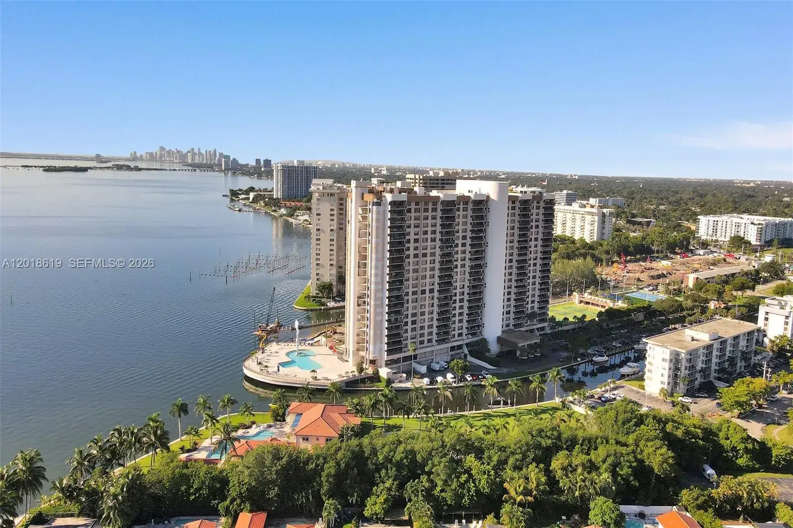 2 bedroom 3 bath Residential for sale at 1800 NE 114th St # 1502, Miami FL 33181