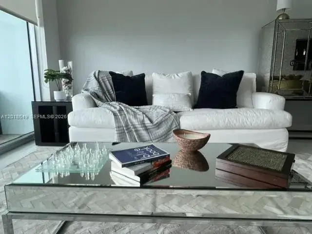 1 bedroom 2 bath Residential Lease for rent at 900 Biscayne Blvd # 3207, Miami FL 33132