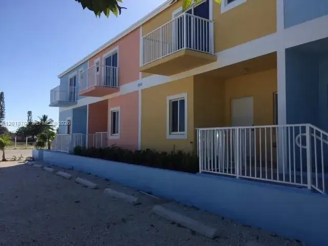 3 bedroom 2 bath Residential Lease for rent at 265 15th St # B, Marathon FL 33050
