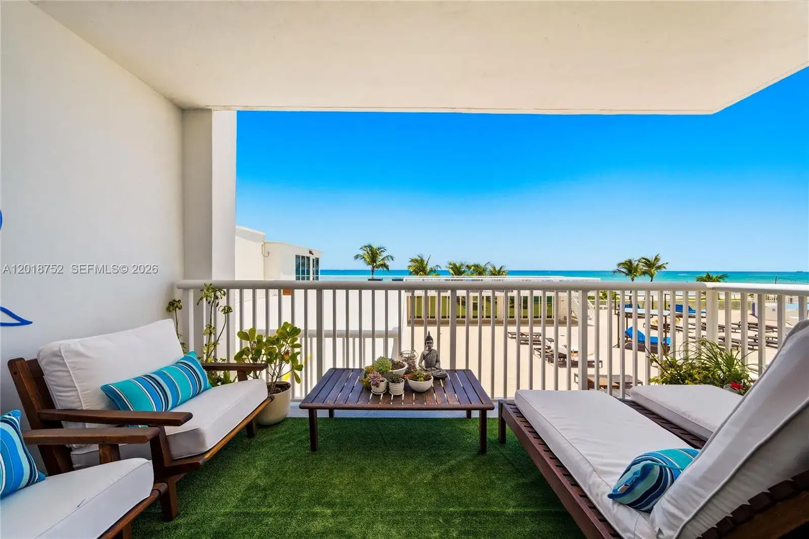 2 bedroom 2 bath Residential Lease for rent at 5401 Collins Ave # 102, Miami Beach FL 33140