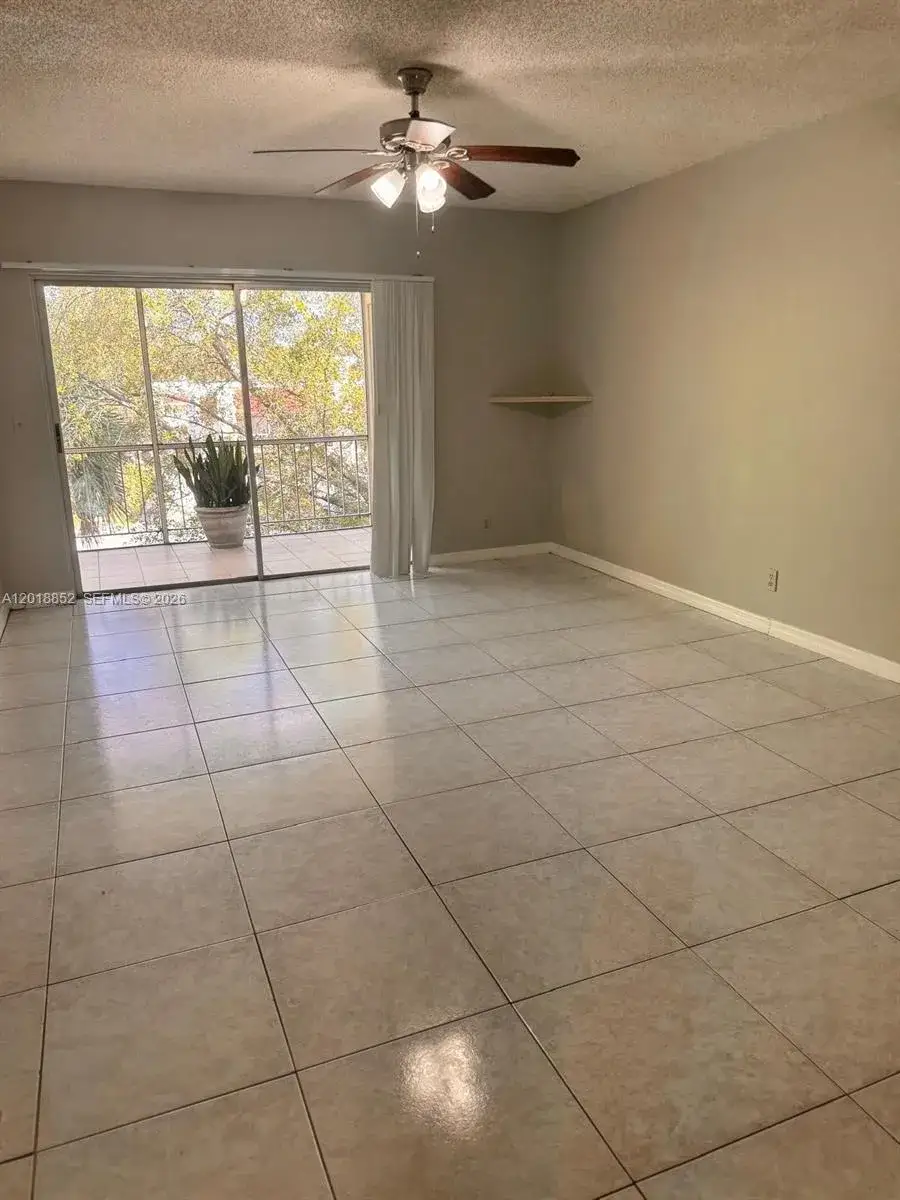 2 bedroom 2 bath Residential Lease for rent at 632 NW 13th St # 0380, Boca Raton FL 33486