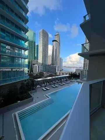 1 bedroom 1 bath Residential Lease for rent at 77 SE 5th St # 1605, Miami FL 33131
