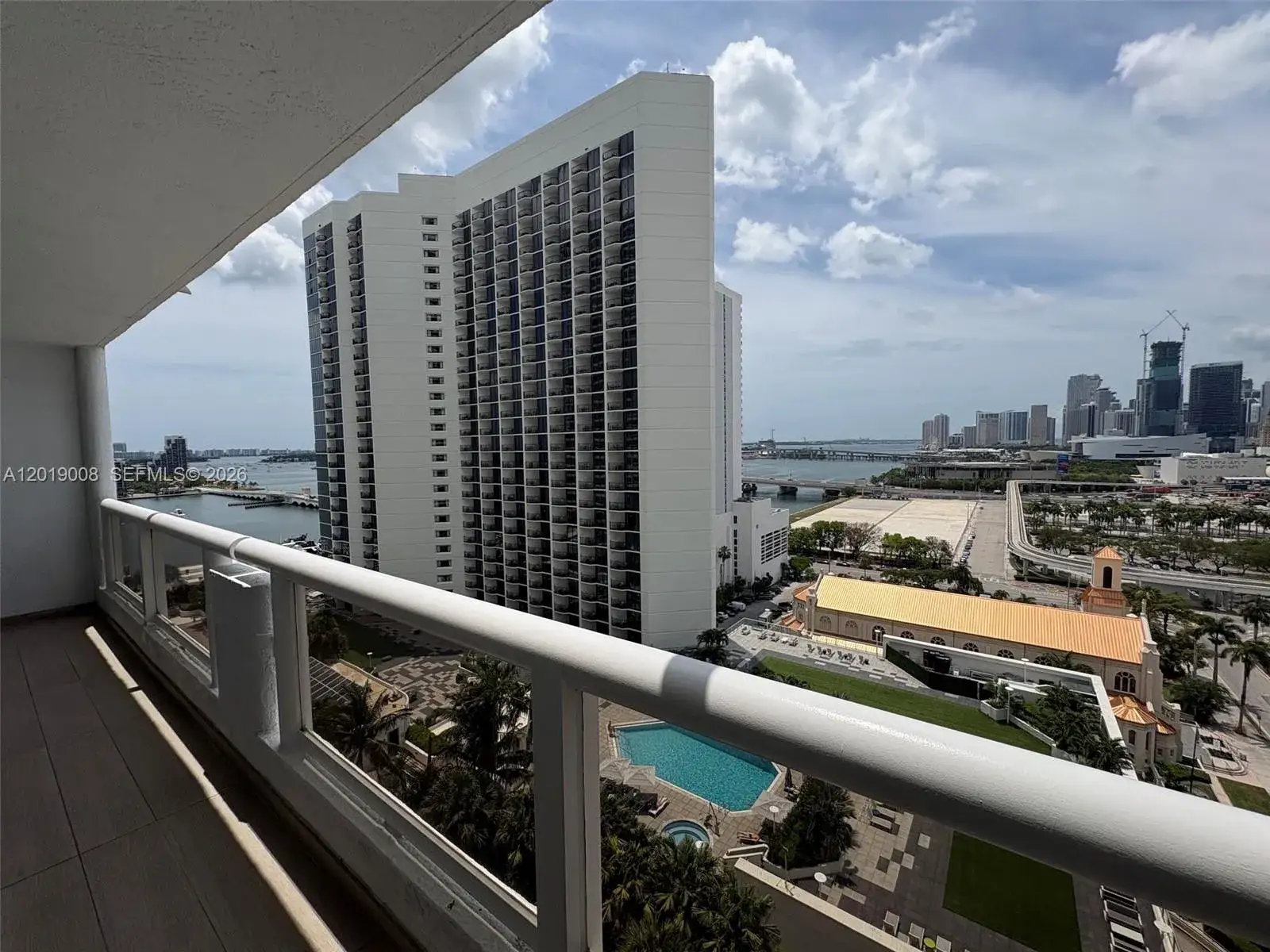 2 bedroom 2 bath Residential Lease for rent at 1717 N Bayshore Dr # 2054, Miami FL 33132