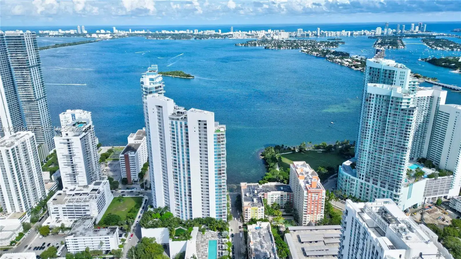 1 bedroom 2 bath Residential Lease for rent at 2020 N Bayshore Dr # 1905, Miami FL 33137