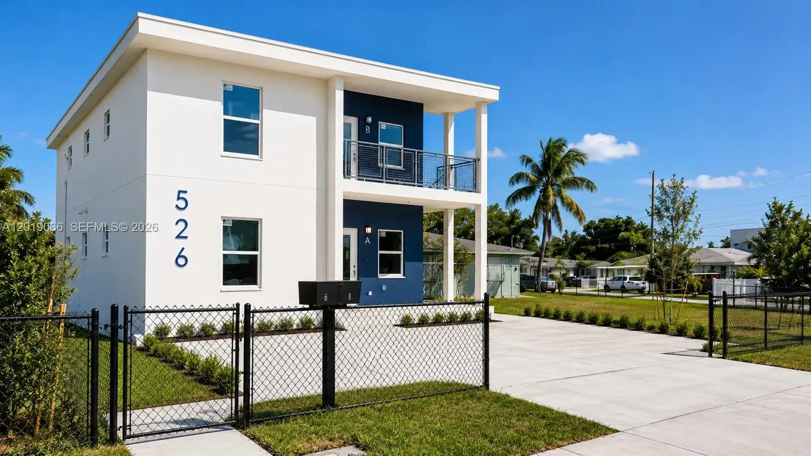 Residential Income for sale at 526 NW 6th St, Hallandale Beach FL 33009