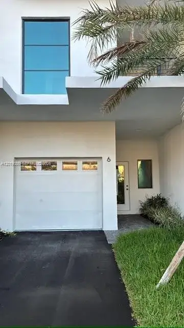 3 bedroom 2 bath Residential Lease for rent at 2511 Pierce St # 6, Hollywood FL 33020