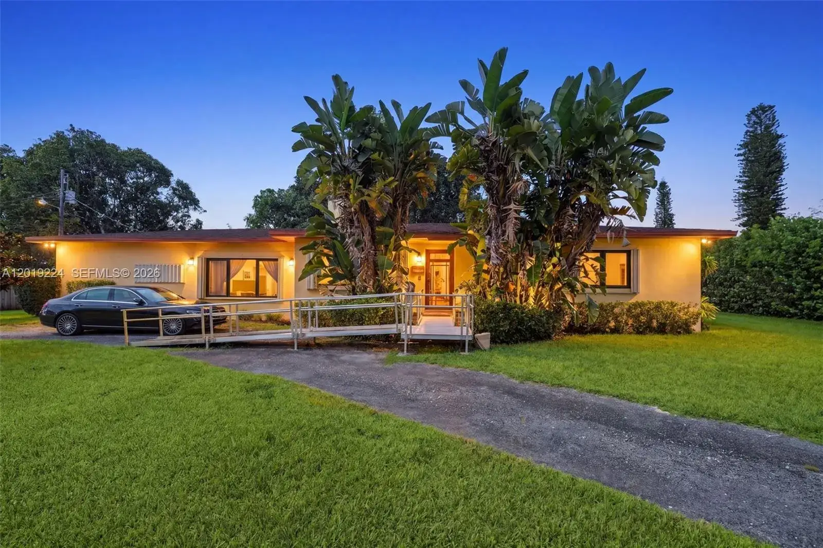 3 bedroom 2 bath Residential for sale at 511 Dunad Ave, Opa-Locka FL 33054