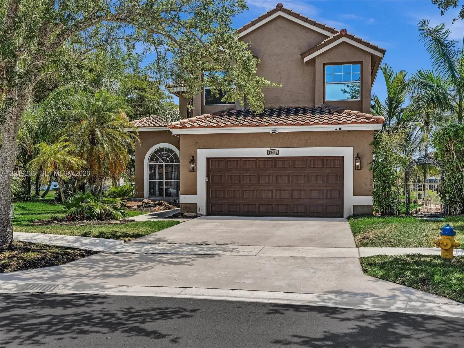 5 bedroom 3 bath Residential for sale at 18442 NW 12th St, Pembroke Pines FL 33029