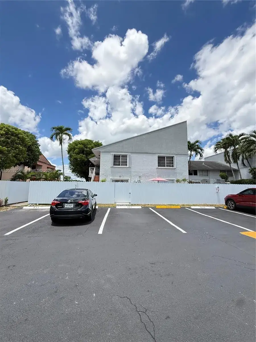 2 bedroom 2 bath Residential for sale at 8480 SW 156th Pl # 620, Miami FL 33193