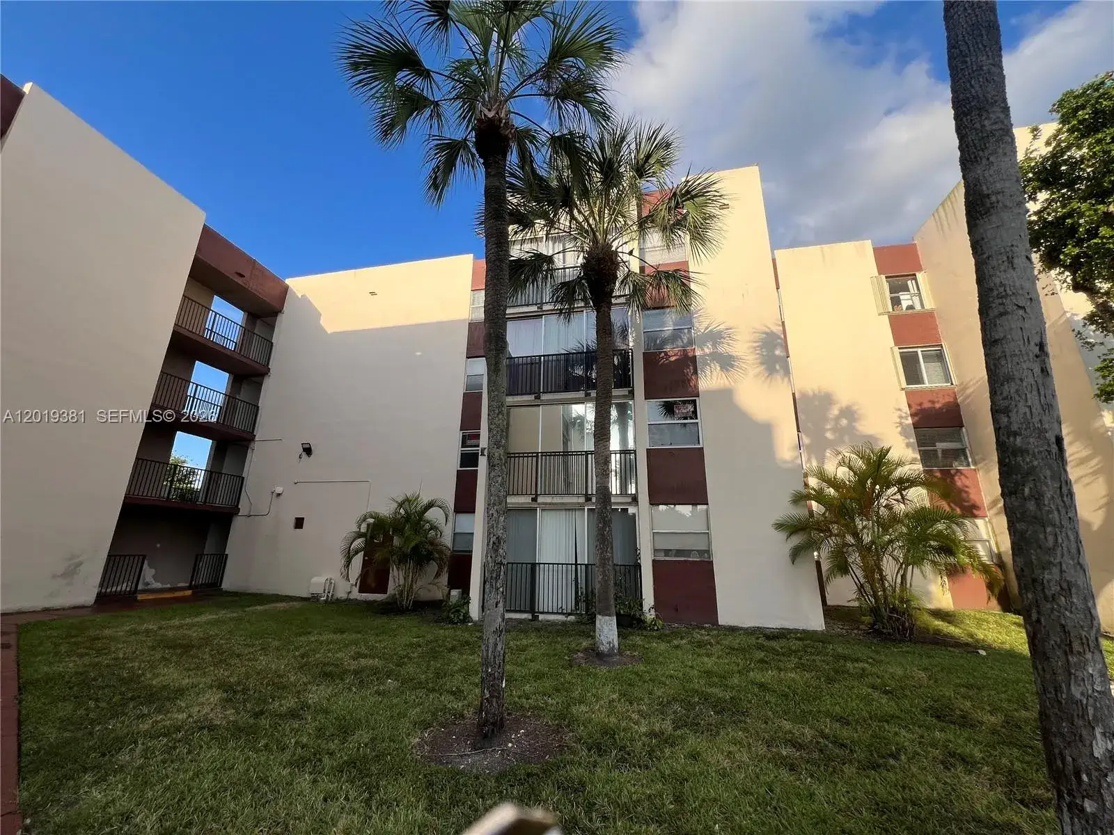 2 bedroom 2 bath Residential Lease for rent at 9431 SW 4th St # 207, Miami FL 33174