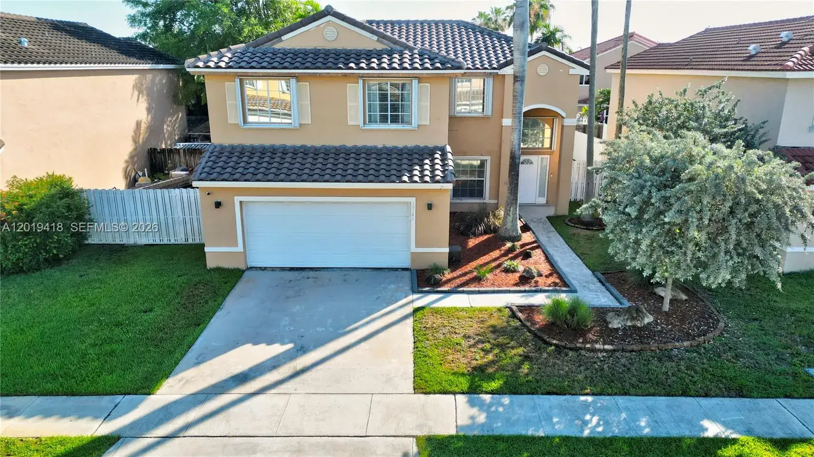 3 bedroom 2 bath Residential for sale at 19141 NW 12th St, Pembroke Pines FL 33029
