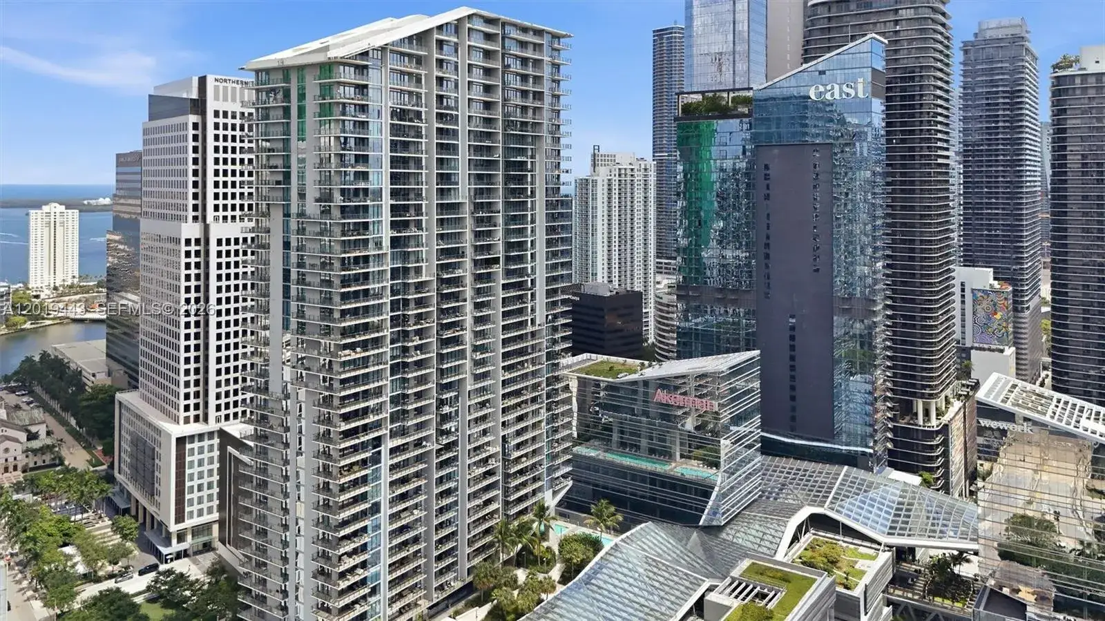 2 bedroom 2 bath Residential Lease for rent at 68 SE 6th St # 2702, Miami FL 33131
