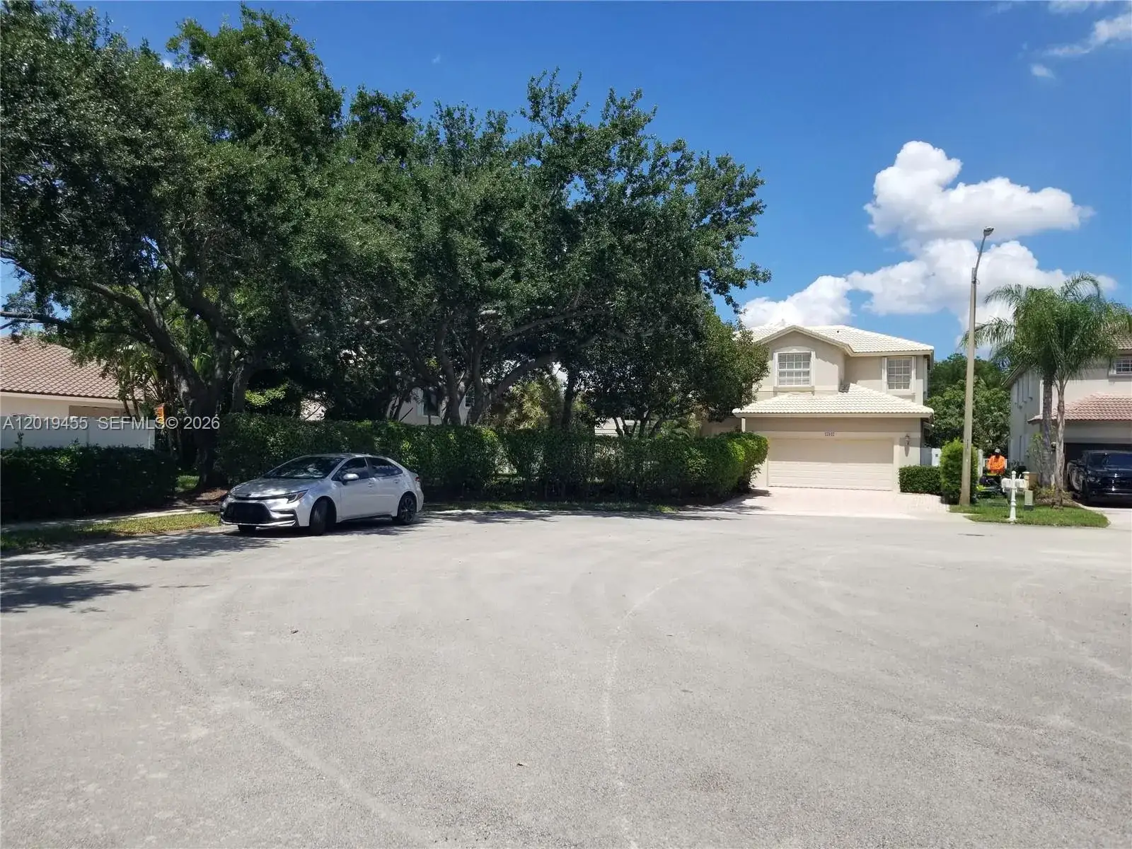 4 bedroom 2 bath Residential for sale at 17047 NW 16th St, Pembroke Pines FL 33028