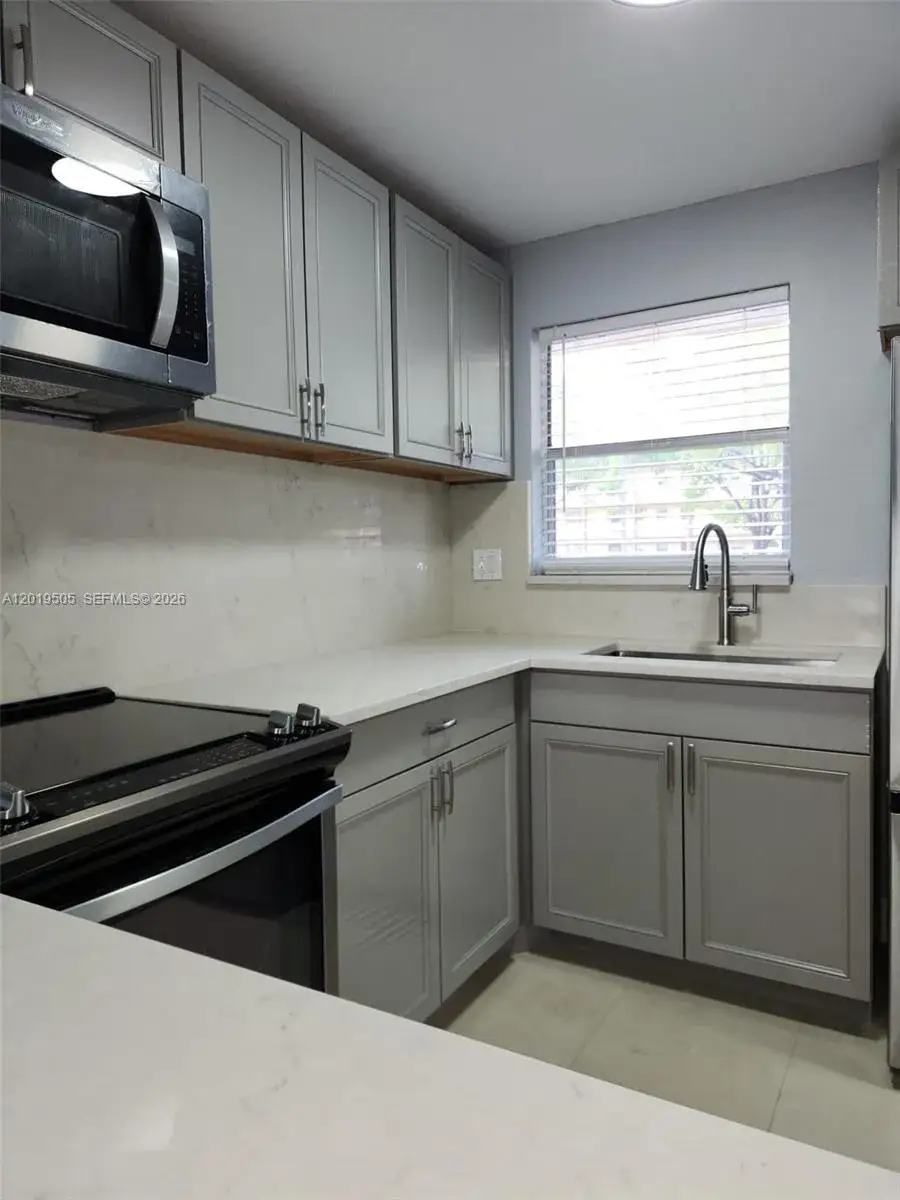 1 bedroom 1 bath Residential for sale at 2811 N Pine Island Rd # 107, Sunrise FL 33322