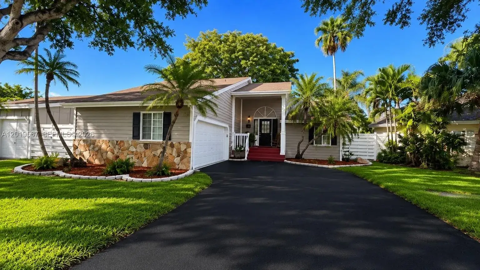 4 bedroom 3 bath Residential for sale at 14510 SW 142nd Ct Cir S, Miami FL 33186