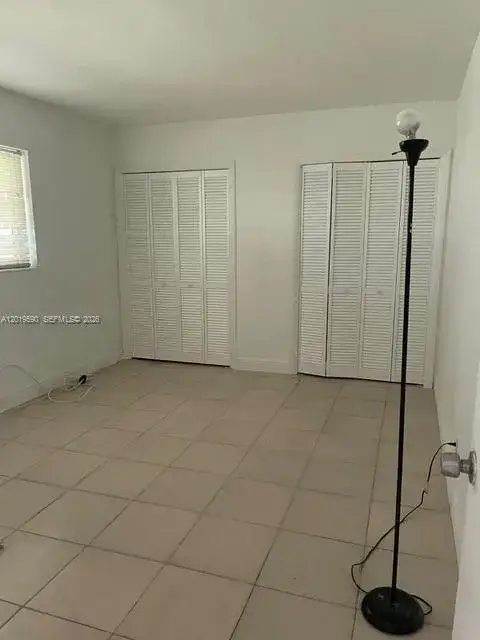 1 bedroom 1 bath Residential Lease for rent at 2212 Liberty St # 1, Hollywood FL 33020