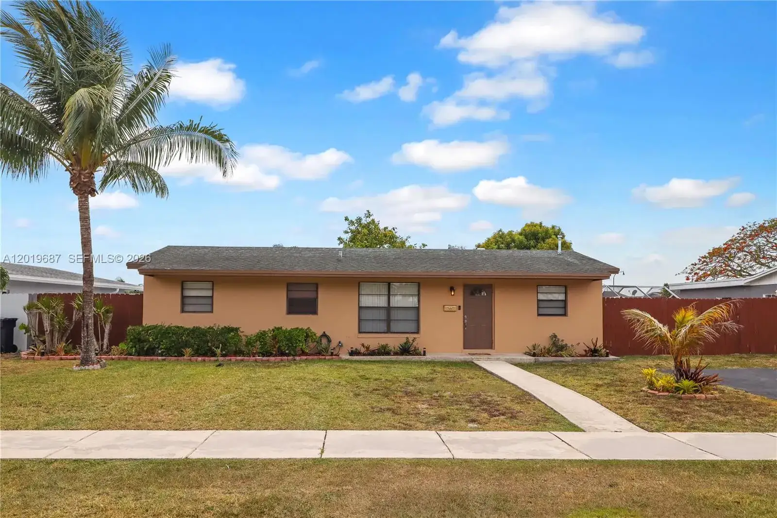 3 bedroom 1 bath Residential for sale at 15502 SW 102nd Ave, Miami FL 33157