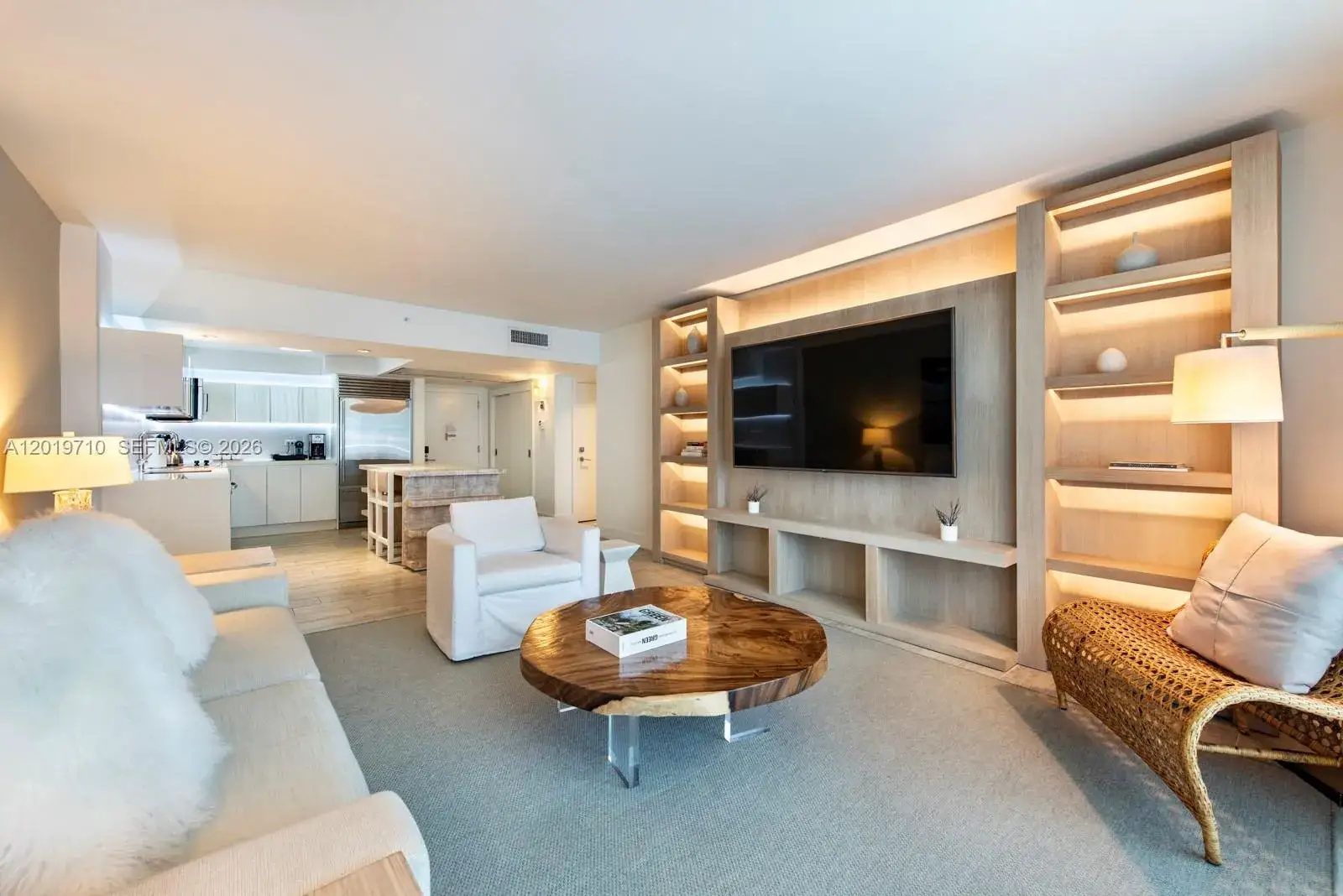 1 bedroom 1 bath Residential Lease for rent at 102 24th St # 1012, Miami Beach FL 33139