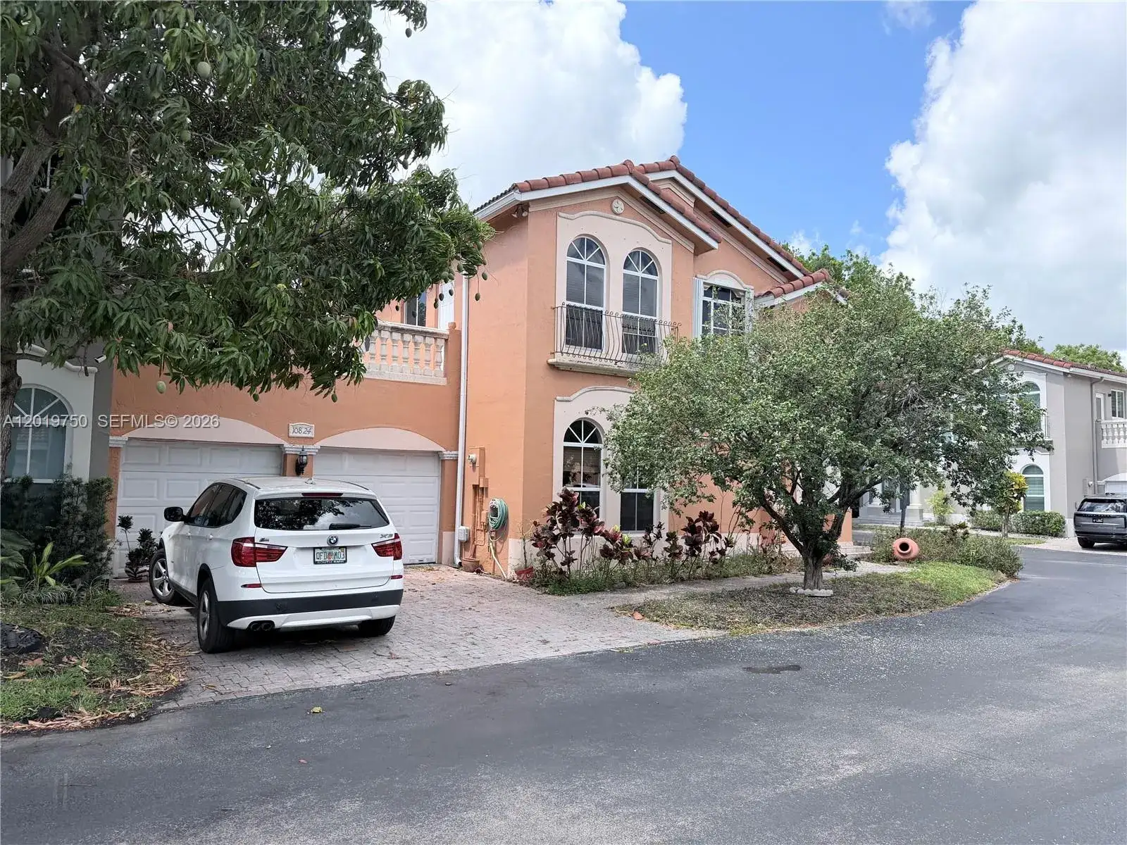 4 bedroom 3 bath Residential for sale at 10824 NW 51st Ln, Doral FL 33178