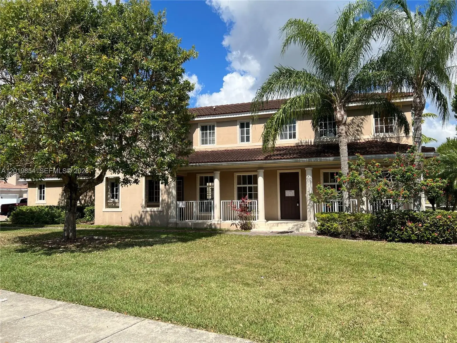 4 bedroom 2 bath Residential for sale at 14008 SW 274 TER, Homestead FL 33032