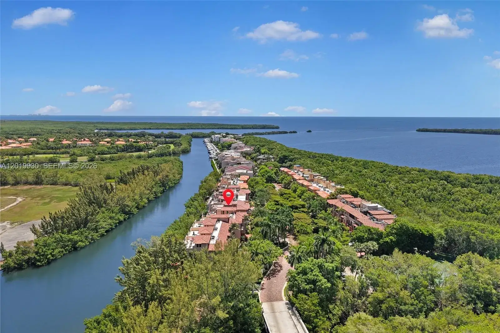 4 bedroom 3 bath Residential Lease for rent at 6226 Paradise Point Dr, Palmetto Bay FL 33157