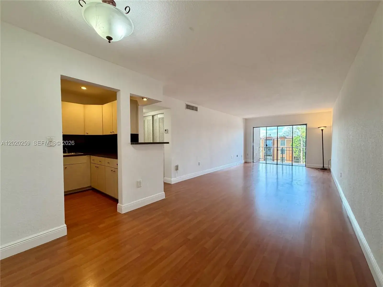1 bedroom 1 bath Residential Lease for rent at 9429 SW 76th St # W38, Miami FL 33173
