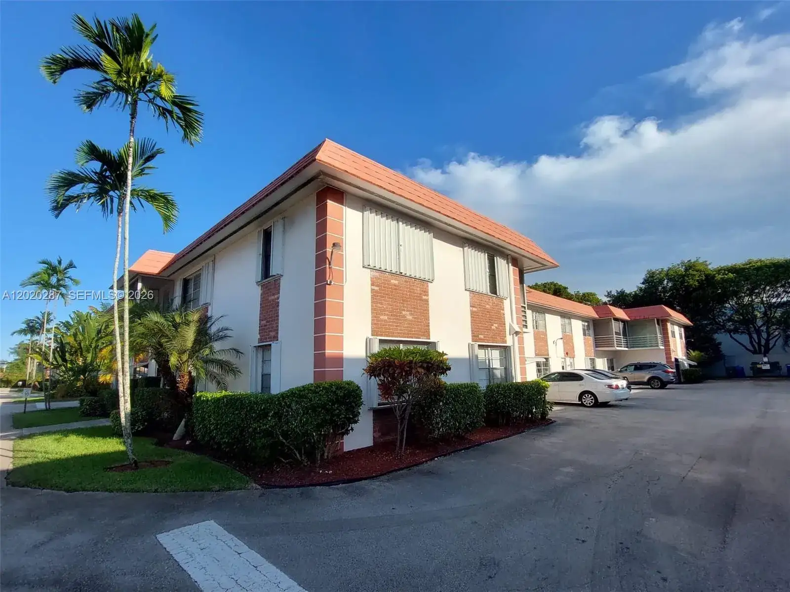 2 bedroom 1 bath Residential for sale at 3550 NW 8th Ave # 713, Pompano Beach FL 33064