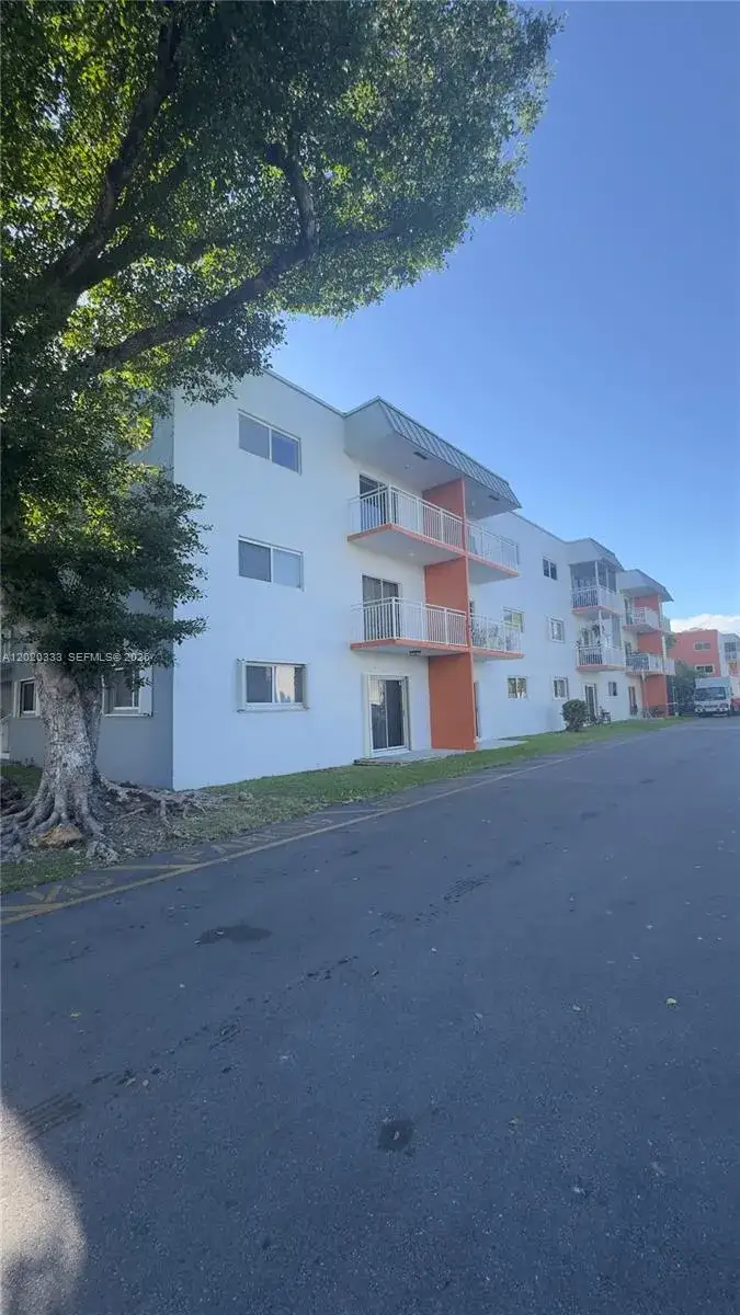 2 bedroom 2 bath Residential Lease for rent at 11309 SW 200th St # C, Miami FL 33157
