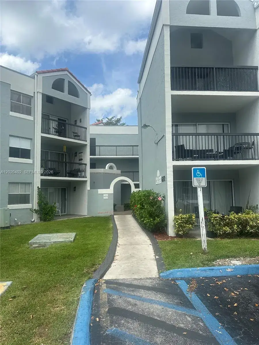 2 bedroom 2 bath Residential for sale at 6272 NW 186th St # 212, Hialeah FL 33015