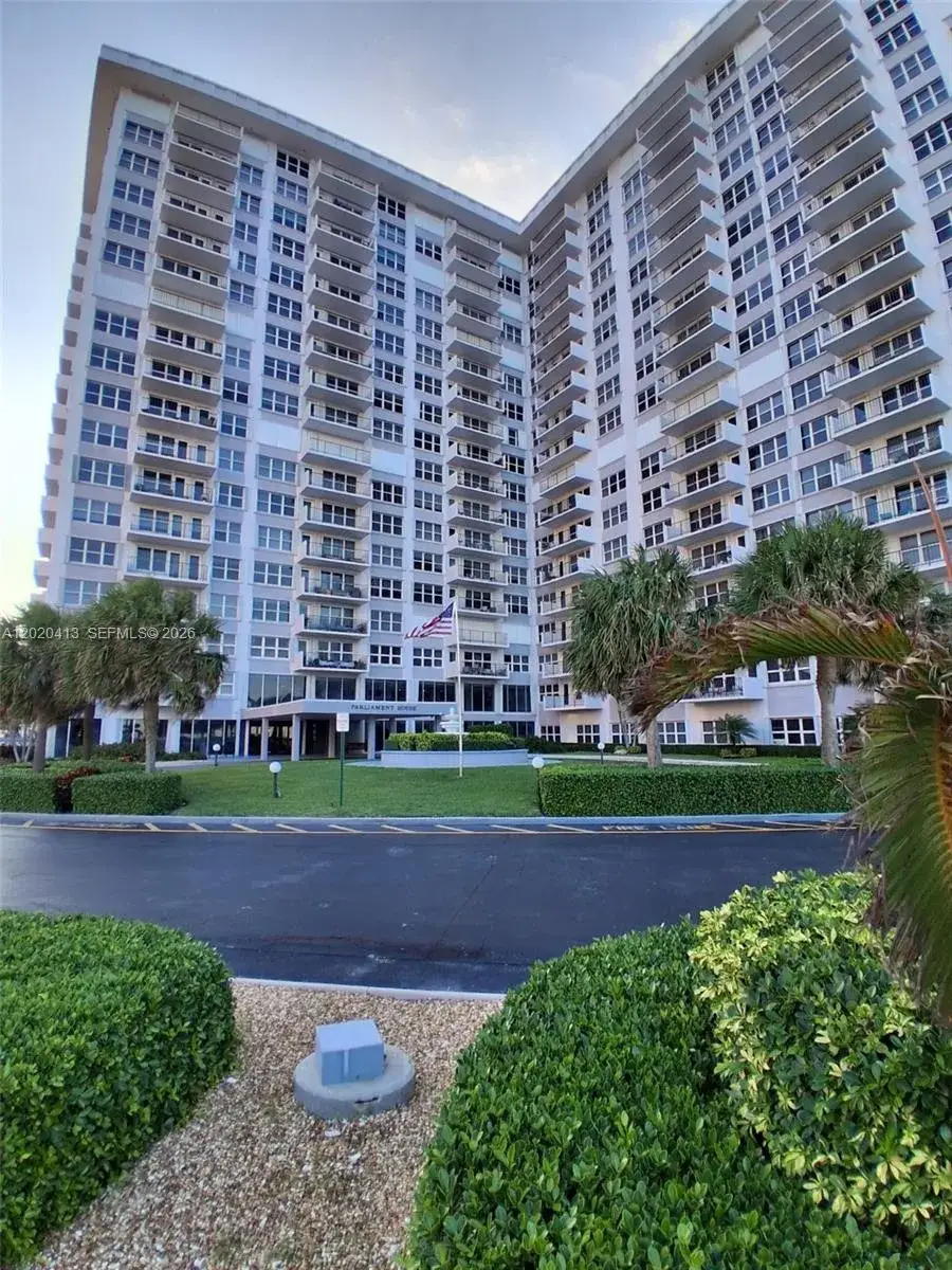 1 bedroom 1 bath Residential for sale at 405 N Ocean Blvd # 1815, Pompano Beach FL 33062