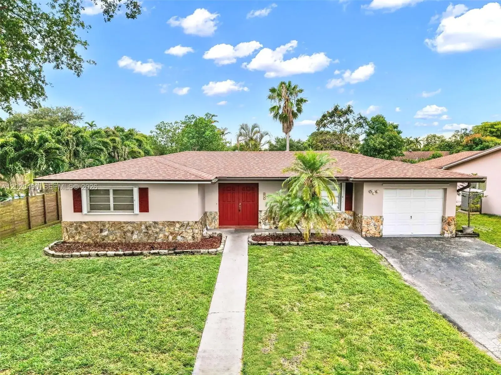 3 bedroom 2 bath Residential for sale at 500 NW 96th Ter, Pembroke Pines FL 33024