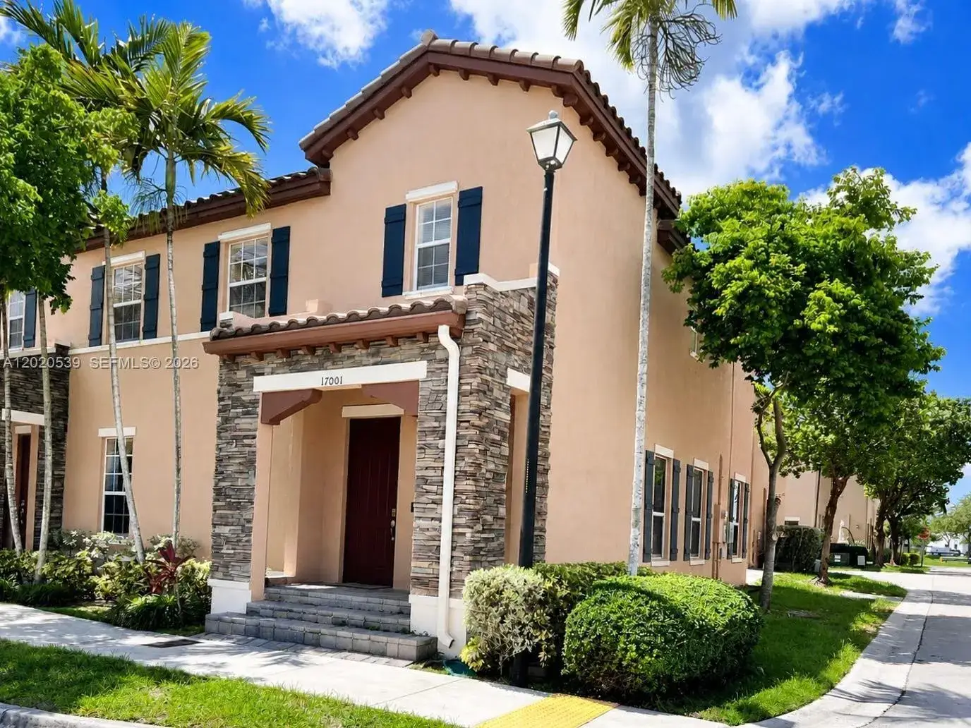 5 bedroom 4 bath Residential for sale at 17001 SW 96th St, Miami FL 33196
