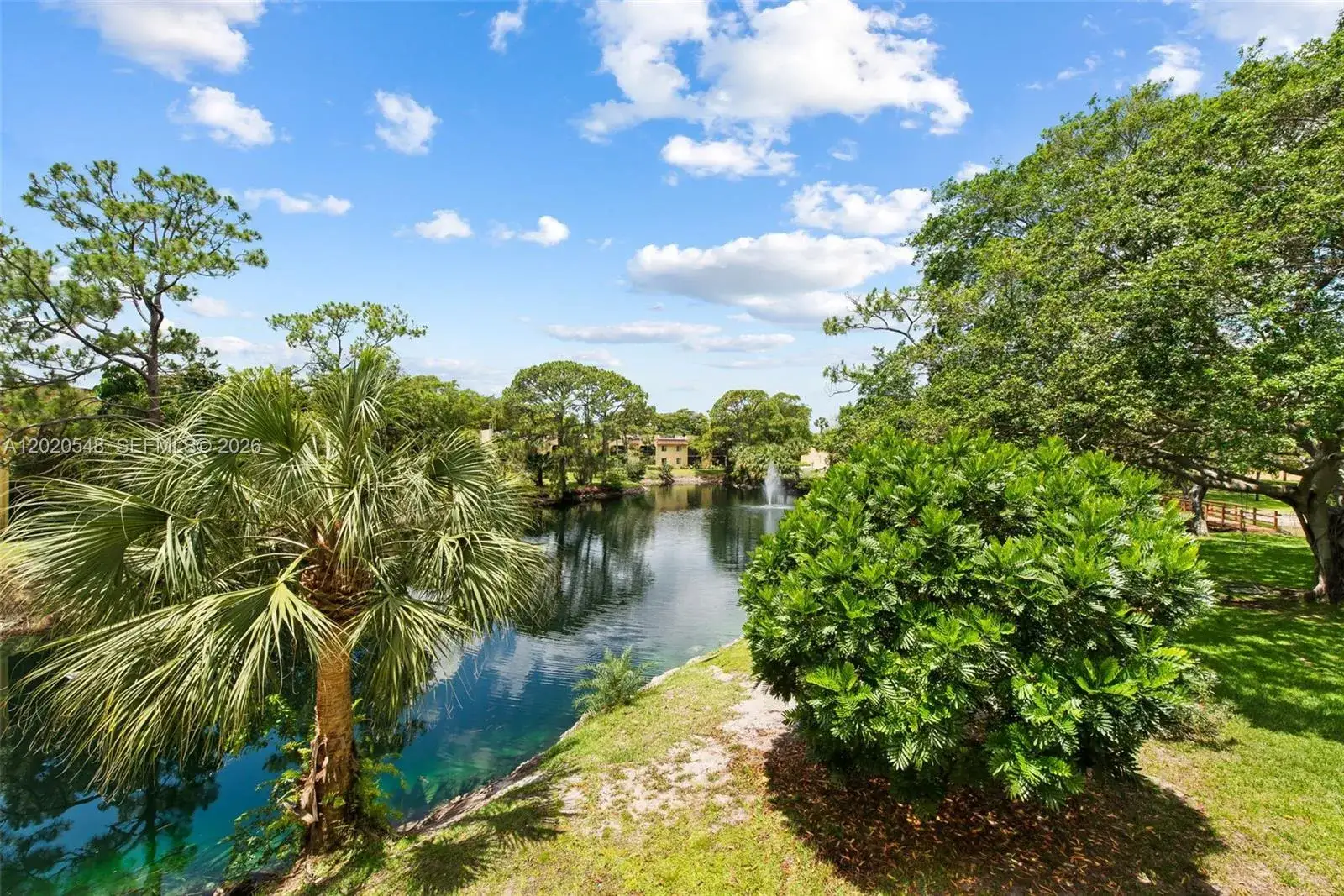 2 bedroom 2 bath Residential for sale at 918 SW 9th Street Cir # 204, Boca Raton FL 33486
