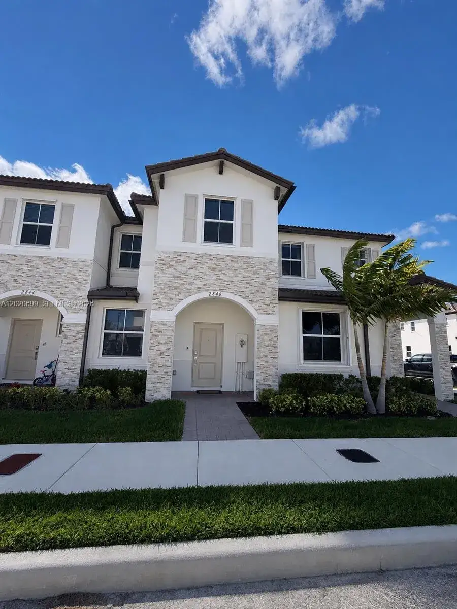 3 bedroom 2 bath Residential for sale at 2840 SE 26th Ter, Homestead FL 33035