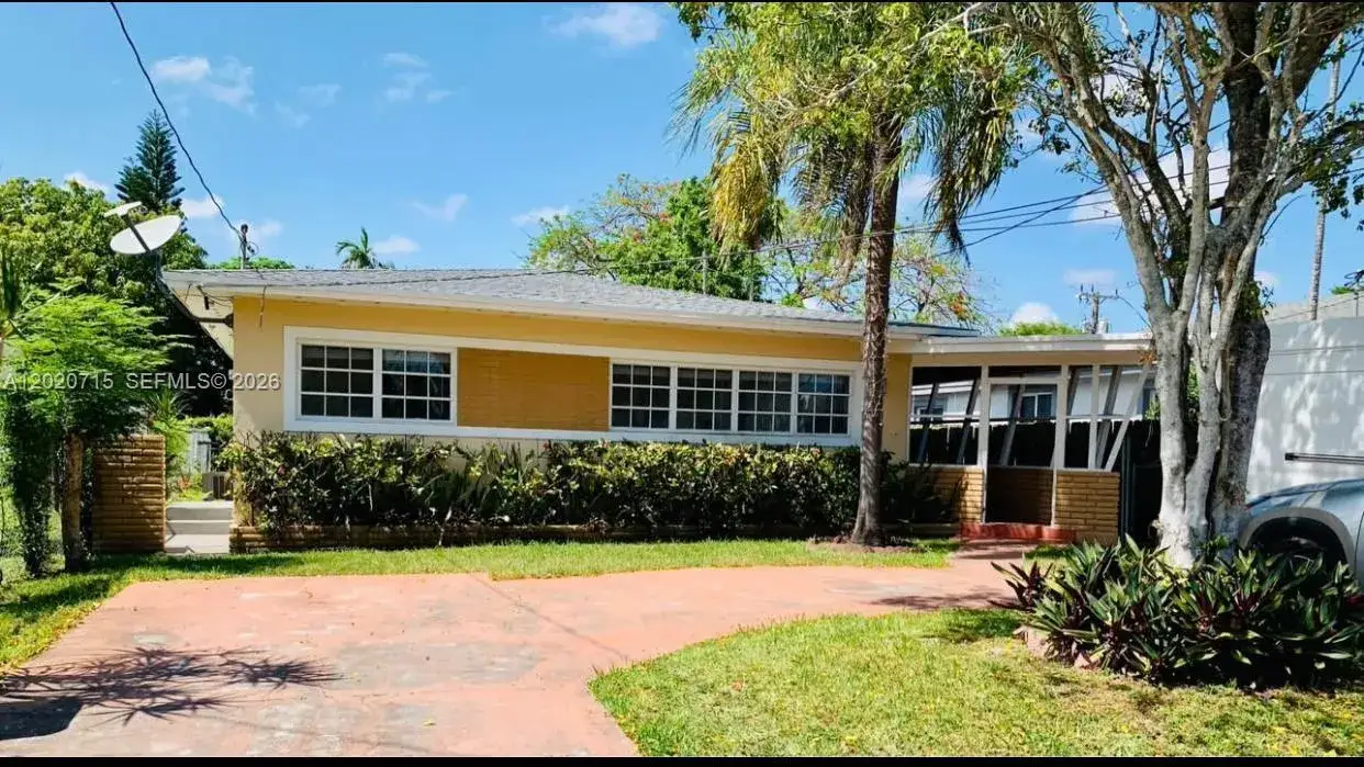 2 bedroom 1 bath Residential Lease for rent at 4035 SW 11th St, Miami FL 33134