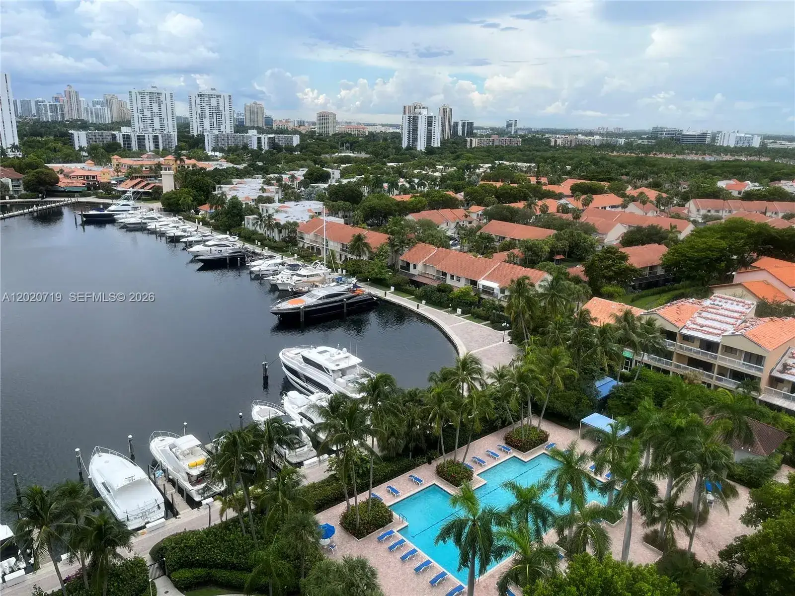 2 bedroom 2 bath Residential for sale at 3610 Yacht Club Dr, Aventura FL 33180