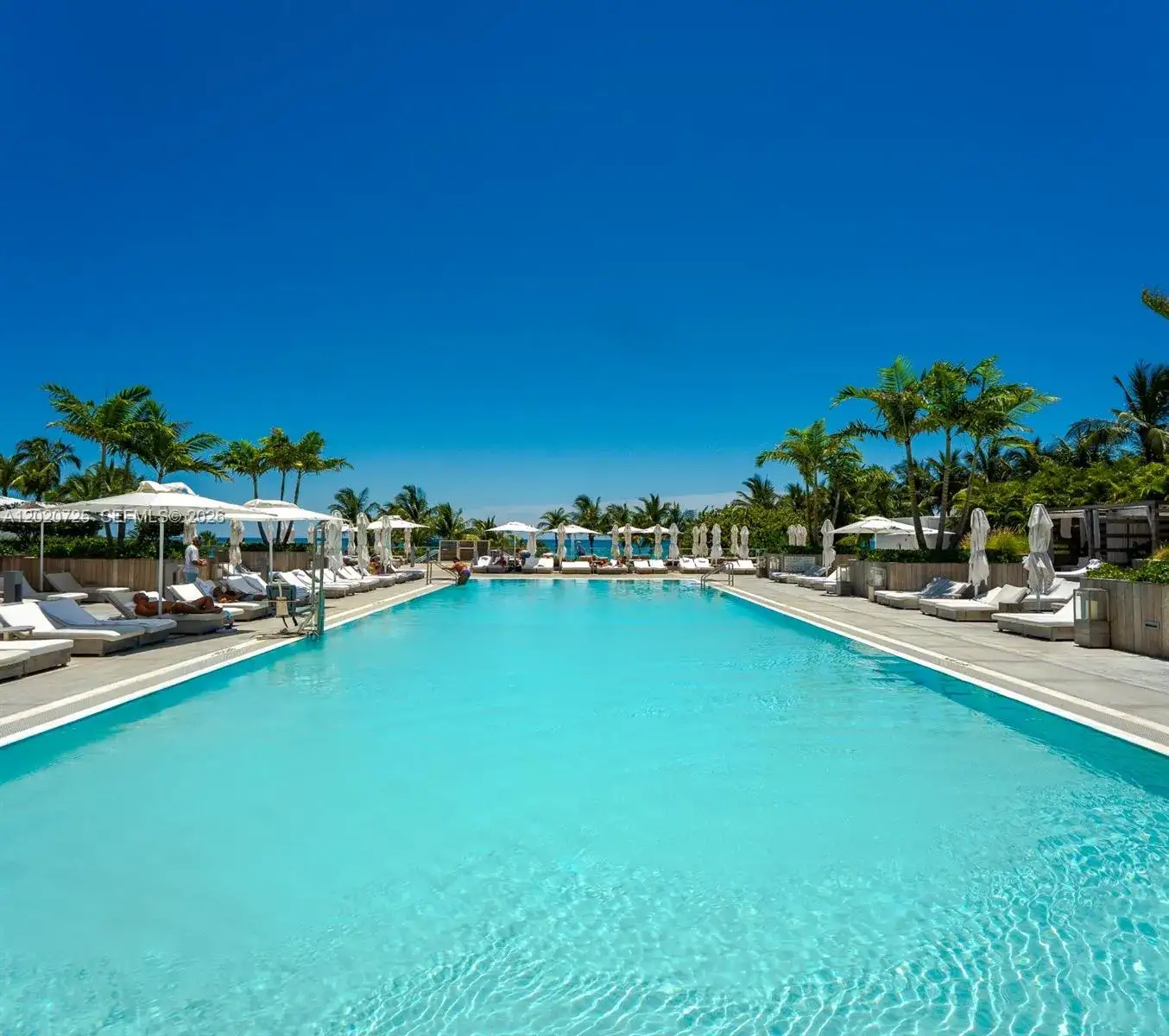 1 bedroom 1 bath Residential Lease for rent at 2301 Collins Ave # 804, Miami Beach FL 33139