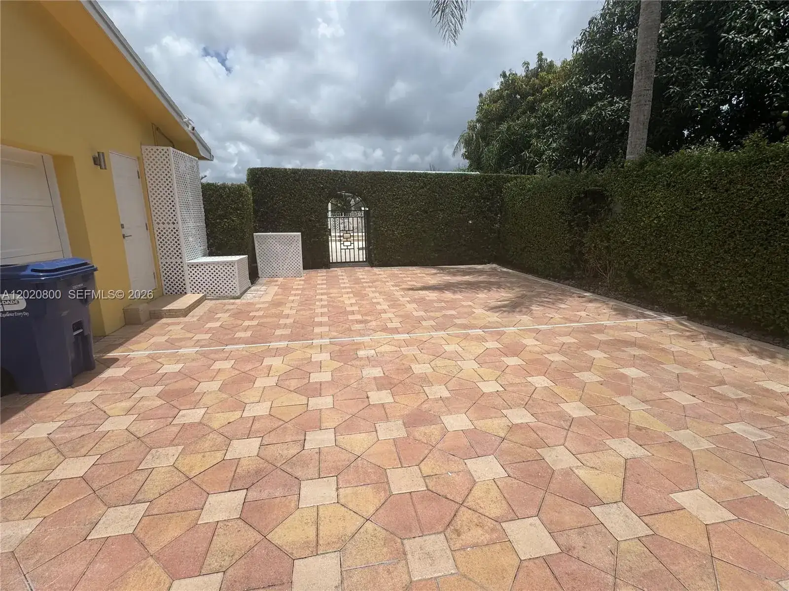 1 bedroom 1 bath Residential Lease for rent at 8605 SW 106th St # B, Miami FL 33156