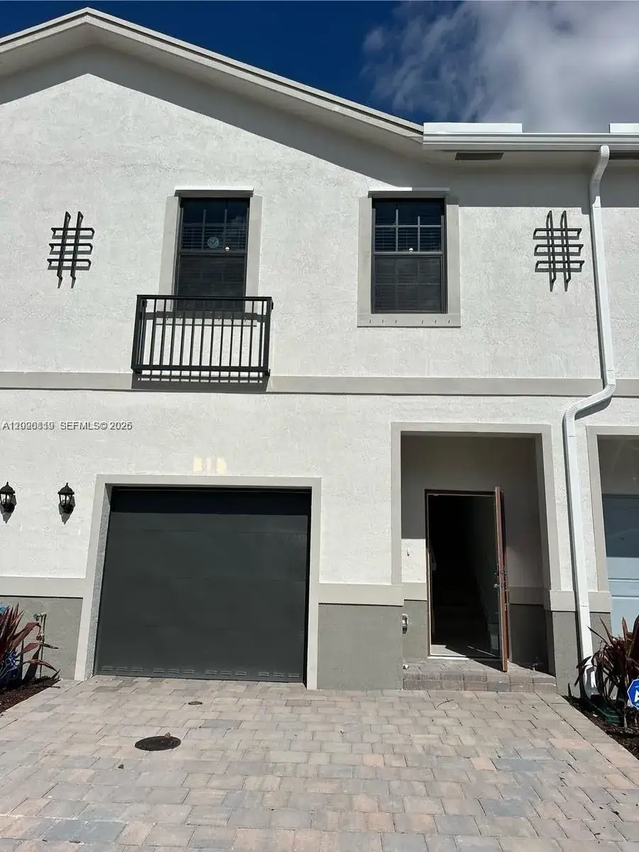 3 bedroom 2 bath Residential Lease for rent at 853 SW 12th St, Florida City FL 33034