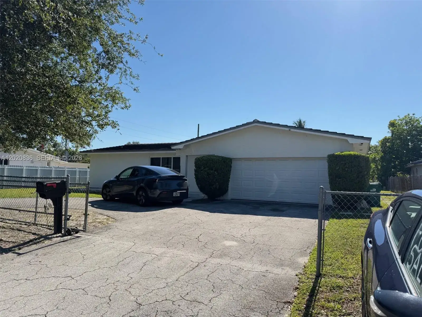 4 bedroom 3 bath Residential Lease for rent at 13425 NW 2nd Ave, Miami FL 33168