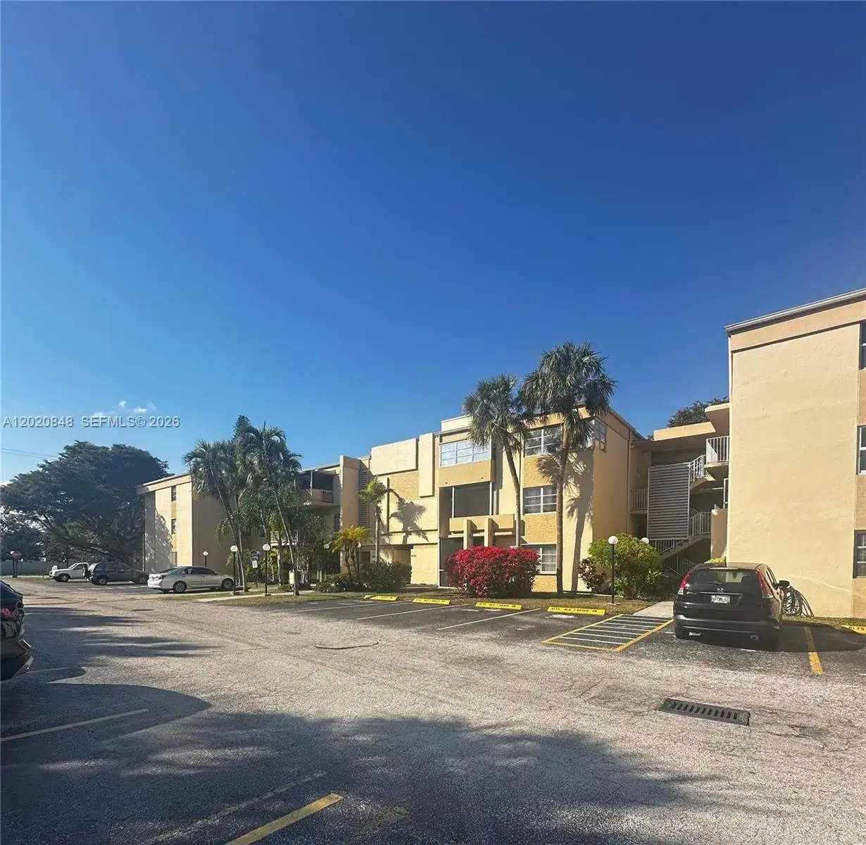 1 bedroom 1 bath Residential Lease for rent at 9175 SW 77th Ave # 306, Miami FL 33156