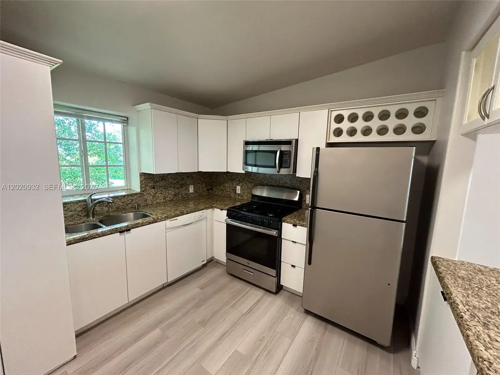 2 bedroom 2 bath Residential Lease for rent at 1135 92nd St # 102, Bay Harbor Islands FL 33154