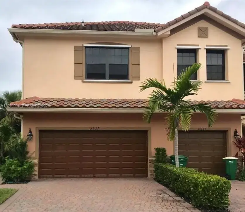3 bedroom 2 bath Residential for sale at 5919 NW 56th Pl, Tamarac FL 33319