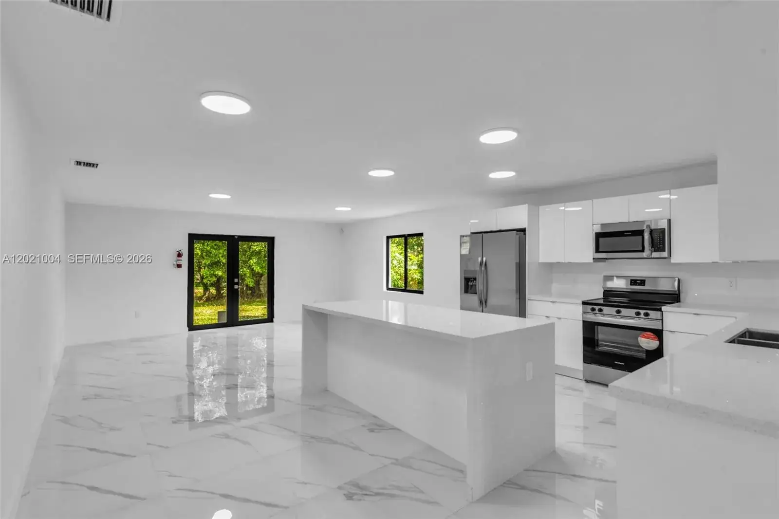 4 bedroom 3 bath Residential for sale at 152 NW 18th St, Homestead FL 33030