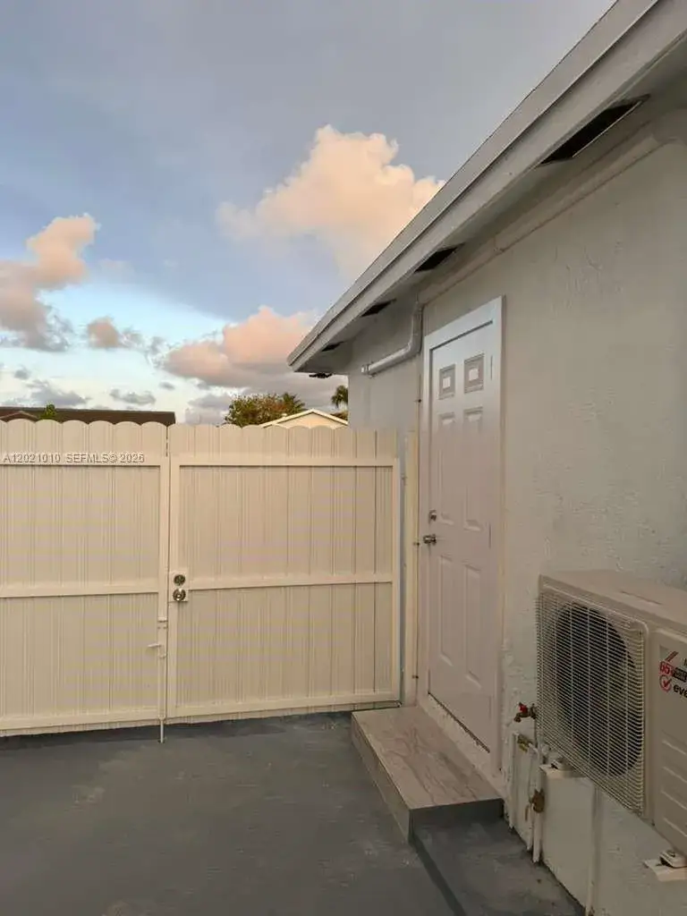 1 bedroom 1 bath Residential Lease for rent at 19316 SW 121st Ave # 1, Miami FL 33177